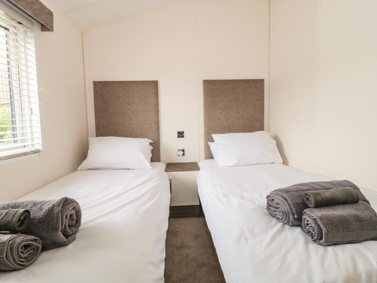 Amethyst Lodge Лимингтън Екстериор снимка